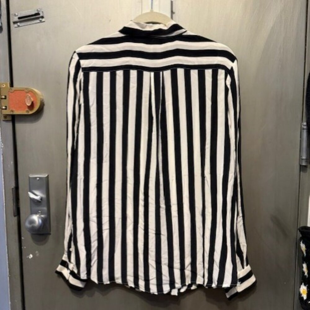 Silk blend Black & White Stripe button front blouse - Picture 14 of 16